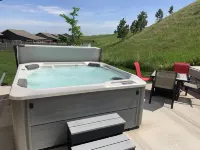 Cozy home close to all attractions w/ a fabulous kitchen and all amenities!