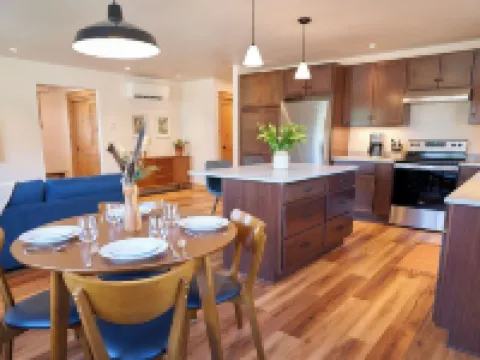 Winthrop Trailside Getaway 2 - A cozy trailside retreat in the Methow Valley. Hotels in Winthrop