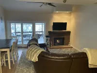 Beautiful ski condo, close to multiple ski mtns