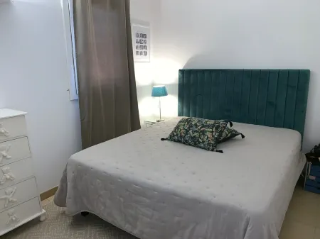 4-person apartment 100 meters from Algajola beach Отели в г. Альгайола