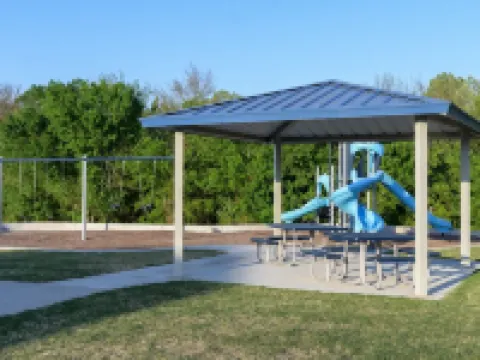 Minutes from Tulsa!  Come relax with the family in this pet friendly home Hotels in Owasso