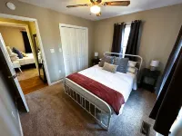 3 miles from Wolf Creek Dam! Boat and camper parking available