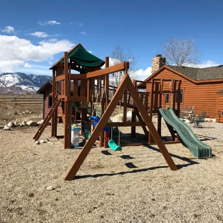 Beautiful 3 bedroom house located at the foothills of the Rocky Mtns in Clark WY