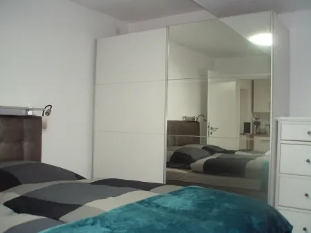 Vacation apartment "Auszeit" - starting point for a variety of activities Отели рядом с достопримечательностью «Берлинер Плац»