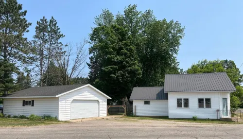 Downtown Townsend-Easy Access to all Amenities/Trails. Truck & Trailer Parking