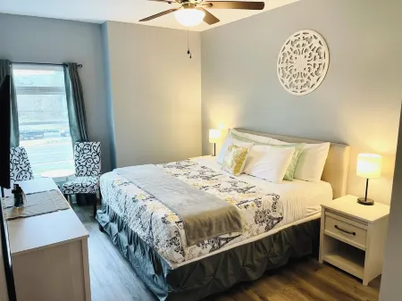 Beach & Water Front, Family + Pet Friendly, Kayak & Paddle Boards + BBQ Grill.