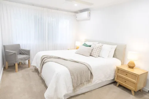 2 Bed apartment opposite the beach