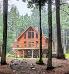 Beautiful Lakeside Log Home Near Acadia National Park - Kayak, Canoe, Swim, Fish - 4-Sterne