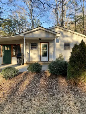 Waterfront Cabin! Fisherman’s Paradise! Pet Friendly! Slew on Main Channel!