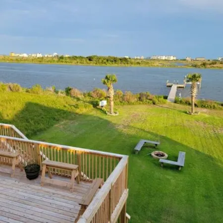 ICW Waterfront Beach Cottage - Sleeps 9!