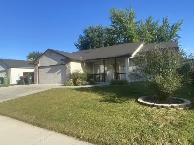 Centrally located, beautiful home, quiet, with NEW hot tub.