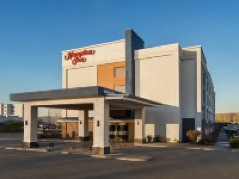 Hampton Inn Portland Airport Hotels near Portland International Airport