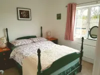 Flint Cottage - a charming home and dog friendly!