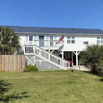 Partial Ocean View! Fenced Yard Bring Doggo. WaterFront Dock Fishing