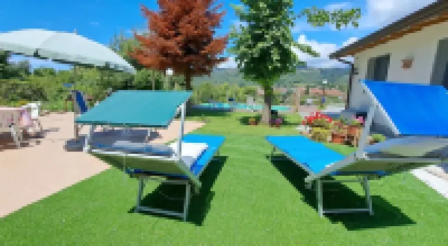 Pony's Cottage in Tuscan hills facing the sea