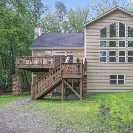 Magnificent, luxurious perfect for large families in Masthope!!