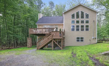 Magnificent, luxurious perfect for large families in Masthope!!