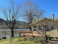 Riverside cabin in NRG National Park & Preserve Hotels in Summers County