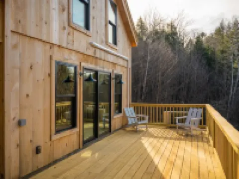 Newly built Vermont secluded cabin retreat with AC and brand new Hot Tub!!! 倫敦德里酒店