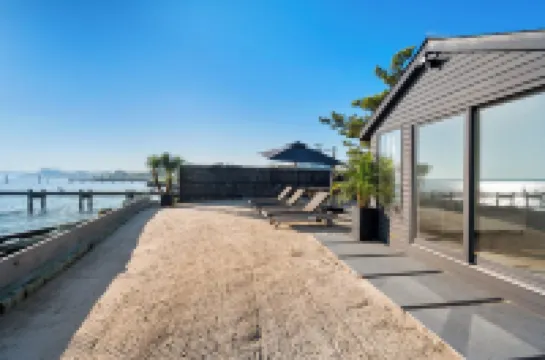 Black Swan: Beachfront Home w/ Year-Round Jacuzzi
