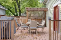 Lux Kalispell Farmhouse w/ Large Hot Tub