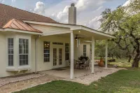 Peaceful, Large Fenced Property, Perfect for Families & Pets in the Hill Country