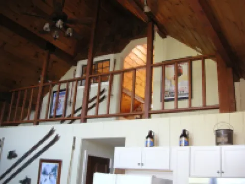 Fabulous Mountain View Chalet close to Everything in North Conway.  Pet Friendly