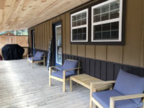 Old Glory Getaway--Cozy 2 bedroom cabin just 5 miles from Cumberland Falls! 麥克雷里縣酒店