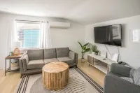 Newly Renovated, Private Backyard with Hot Tub