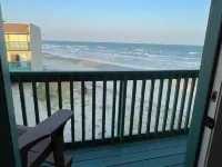 Beachfront Two Bedroom Condo with a Pool/2 nights or 7 nights. Pet friendly! Hotels in Freeport