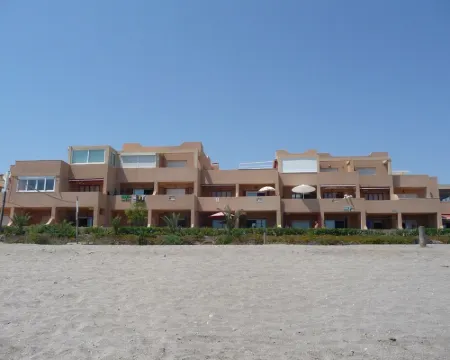 Apart 69 - Naturist apartment in Vera, front beach view, sun and golf all year Hoteles en Vera