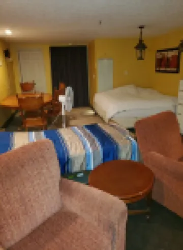 Basement Studio Apartment Hotel a 