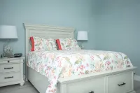 Beautiful View of the Bay, 2 Bedroom Condo, Sleeps 6