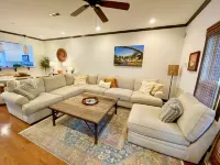 Townhouse in the West End steps from everything! Main St, Falls Park, Baseball