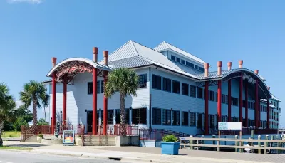 BEAUTIFUL BEACH HOUSE!! 🏝Aquamarine Dream Deluxe🏝 | Your Vacation Awaits!