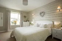 Cosy cottage with delightful private garden and summerhouse.