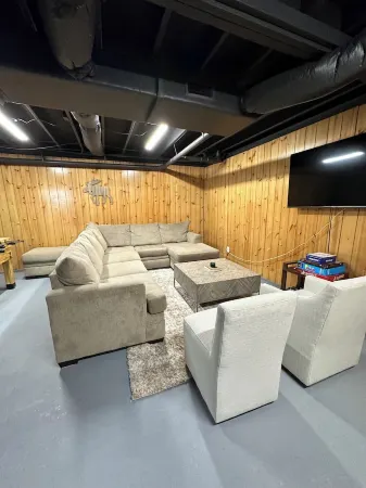 Ridgeline Retreat: Cozy Home with Amazing Mountain Views! Pet Friendly