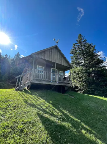 Northern Maine Cabin - Trails - WiFi - AC