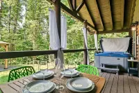 Private Hot Tub - Fall Woodland Setting - Charming Cabin - No Scary Roads