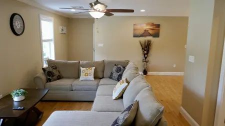 Travel light long-term (safe & relaxing )special discount for travel nurse