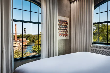 The Loom Hotel, Tapestry Collection by Hilton