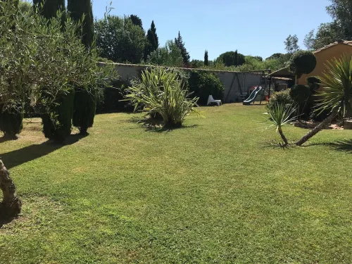 Mansion - St laurent des arbresHouse with garden Hotel a Saint-Laurent-des-Arbres