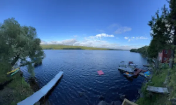 Lakefront home with amazing sunsets, fall foliage!