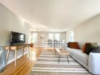 Beautiful 3BR Home with Office in Town of Brunswick with King beds