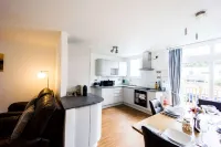 Luxury chalet in wonderful Pembrokeshire National Park, beach & coast path Hotels in Nolton and Roch