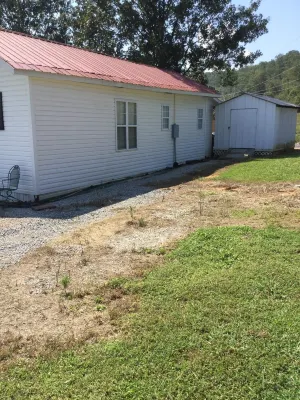 Cozy Fishing Cabin with Lake View & Boat Parking “Come Catch Some Memories “