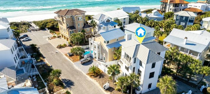Luxurious Sea Grove Home with beach view and private beach Access. Hotels in Walton County