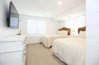 Beautiful Ship Lap Condo in the Heart of Wildwood Hotels in 