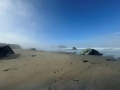 Bandon Beach and Golf Retreat, plus pet friendly.