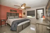 Jason's Beach House, Steps from Gulfport Beach, FL